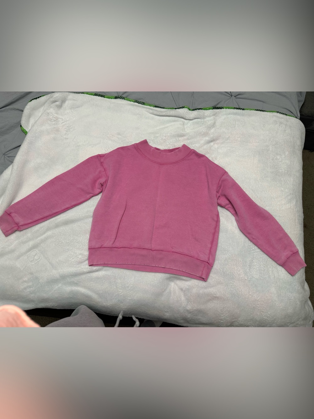 American Eagle Outfitters Pink Crewneck Sweatshirt